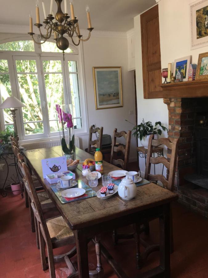 Au Charme Des Pommiers Bed & Breakfast Thiberville Eksteriør bilde