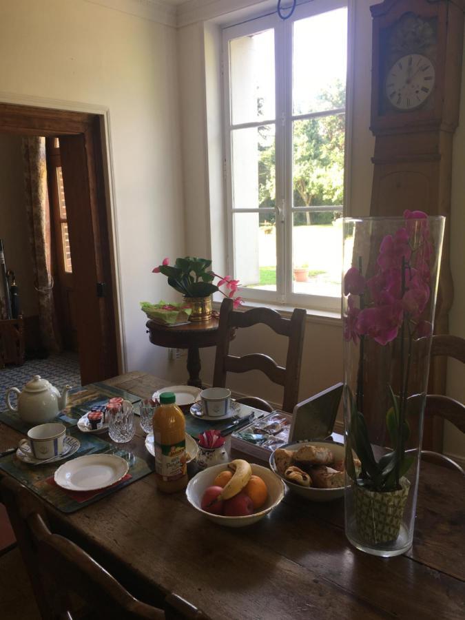 Au Charme Des Pommiers Bed & Breakfast Thiberville Eksteriør bilde